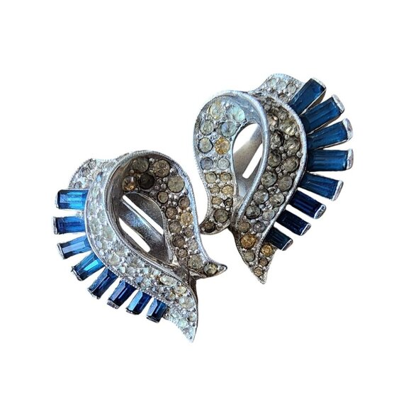 Vintage Signed Jomaz Rhodium Plated Faux-Pearl & Clear  Stunning Jomaz Signed Rhinestone and Rhodium Plated Clip Earrings (A5790)